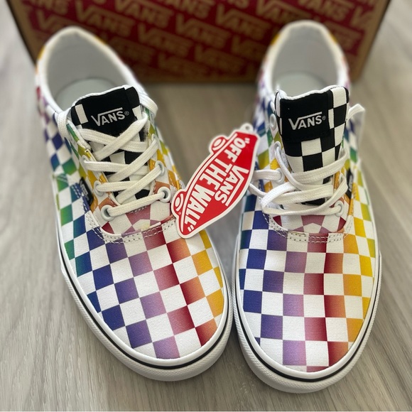 Vans - Picture 2 of 3